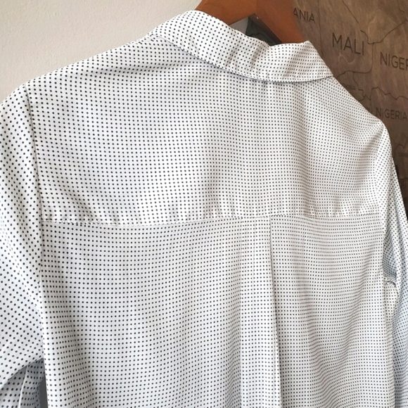 EXPRESS Mini-Dot Portofino Button Down Top - Picture 6 of 9